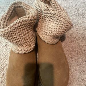 Ugg boots girls size 6
